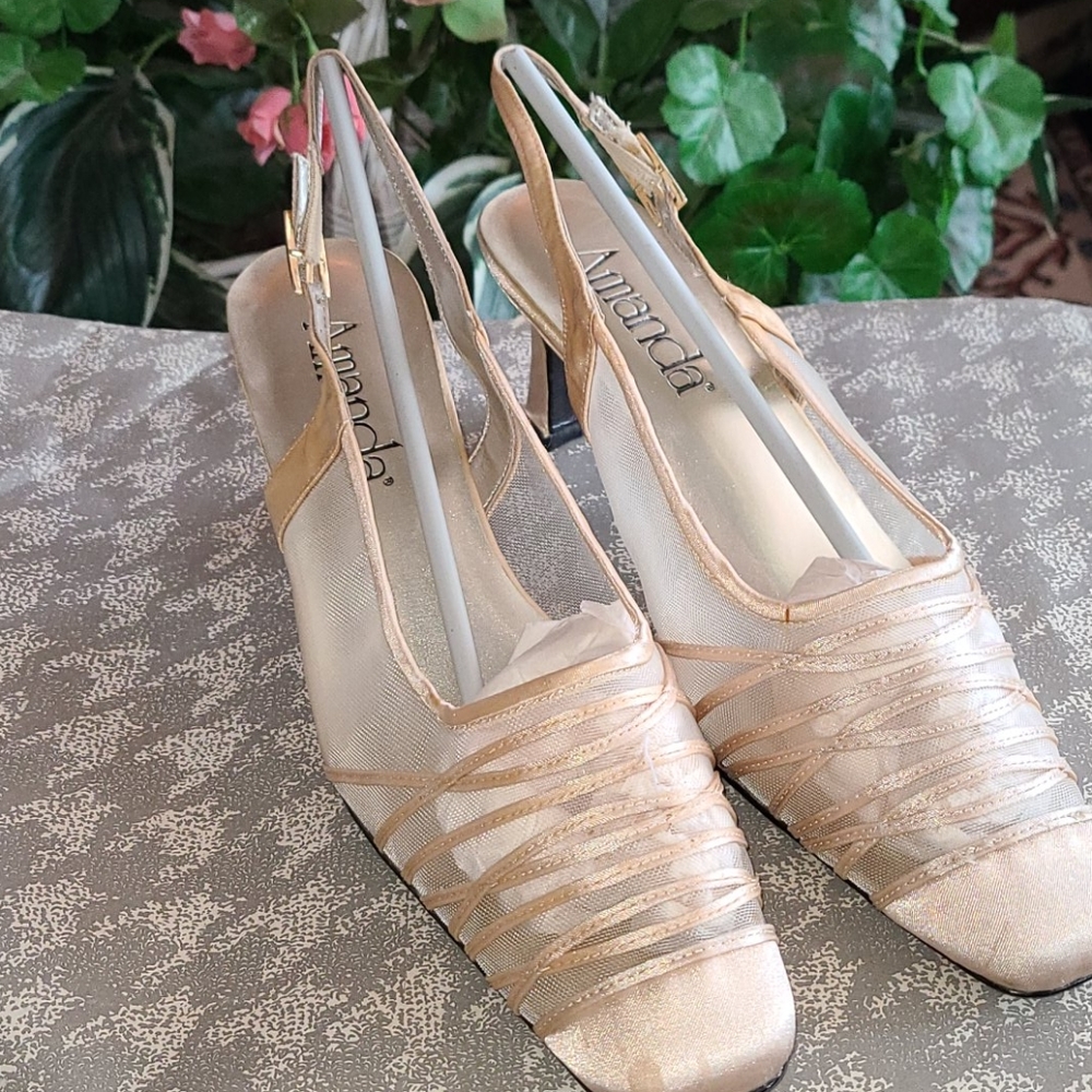 Amanda Sheer Fabric heels 10M.